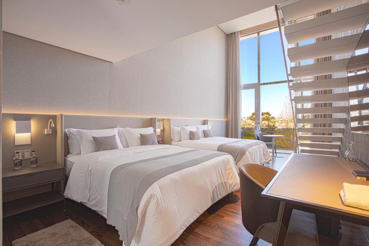 Suryaa Hotel Pinhais, Curio Collection By Hilton ภายนอก รูปภาพ