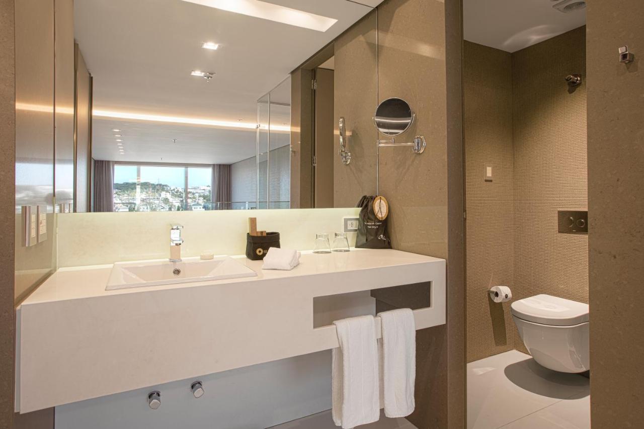 Suryaa Hotel Pinhais, Curio Collection By Hilton ภายนอก รูปภาพ