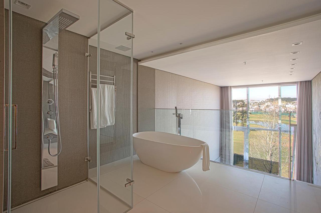 Suryaa Hotel Pinhais, Curio Collection By Hilton ภายนอก รูปภาพ