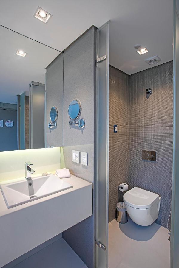 Suryaa Hotel Pinhais, Curio Collection By Hilton ภายนอก รูปภาพ